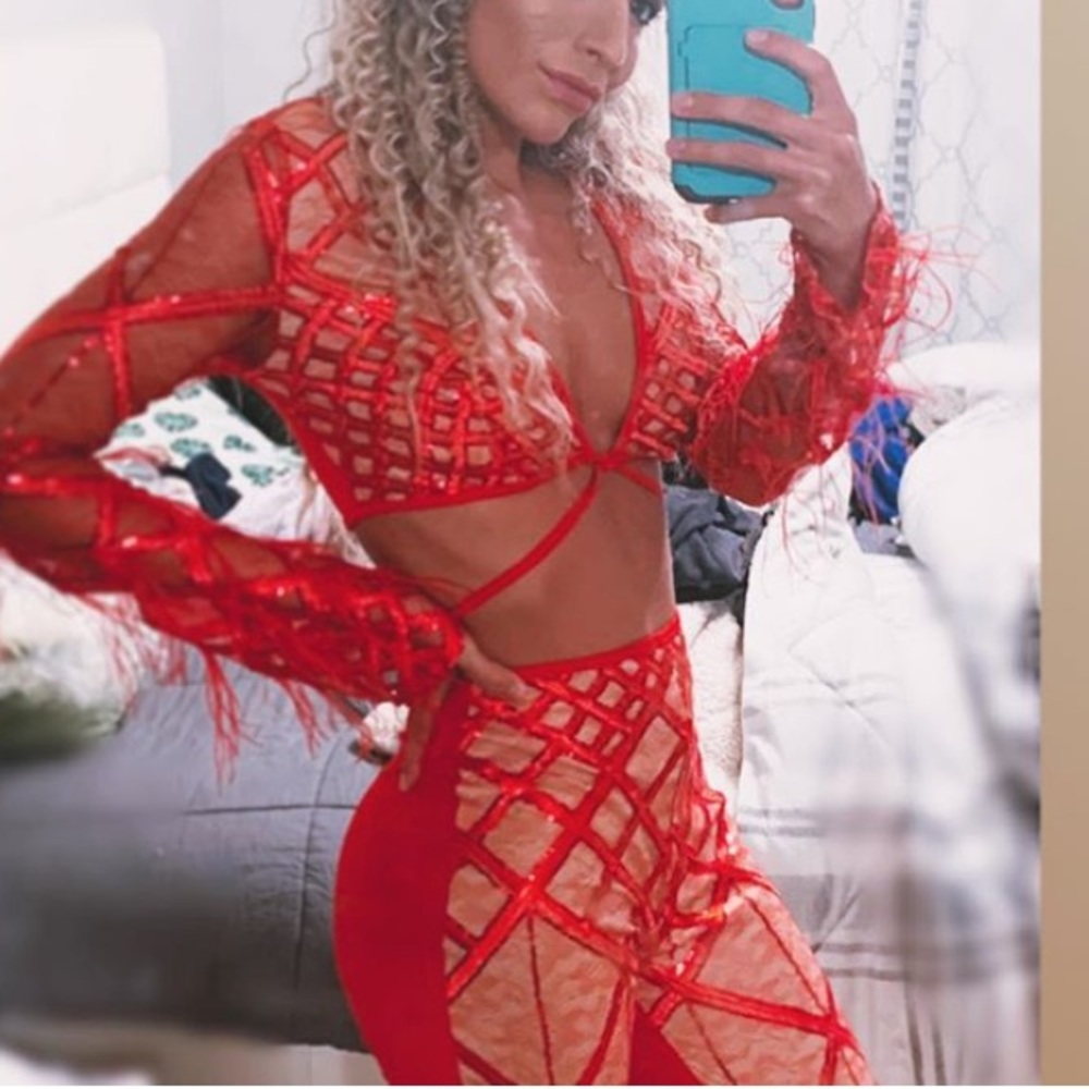 Sexy fitted two piece red sequin cutout outfit